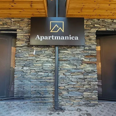 Apartmanica 5b Private Wellness, Garage, 샬레 도노발리