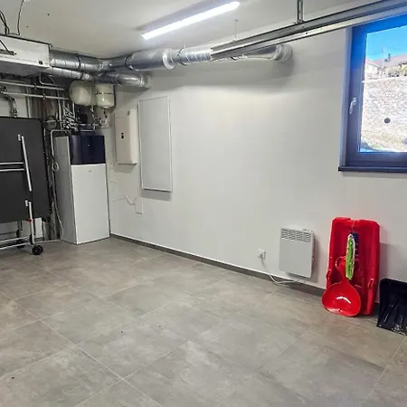 Apartmanica 5b Private Wellness, Garage, 샬레 도노발리