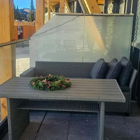 Apartmanica 5b Private Wellness, Garage, 샬레 도노발리