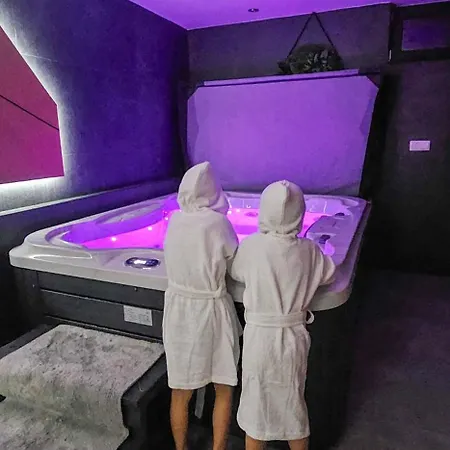 Apartmanica 5b Private Wellness, Garage, * 도노발리